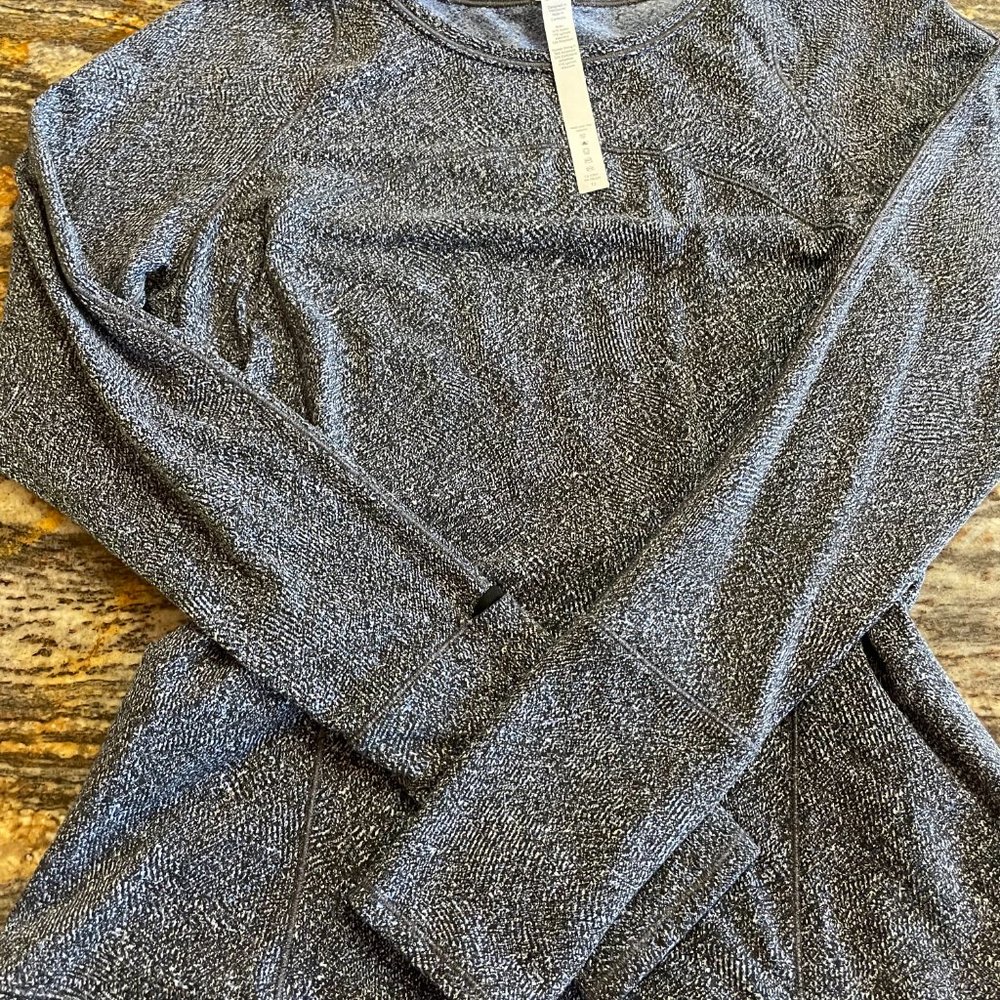 Lululemon Atheletica Pullover size 10